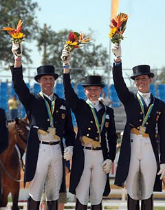 Team USA wins Gold at the 2007 Pan American Games :: Photo © Diana De Rosa