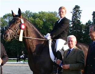 Heike Klausing and Sorento win in Rastede