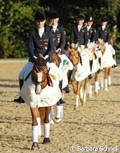 Louisa Luttgen and Dornik B win the Pony division