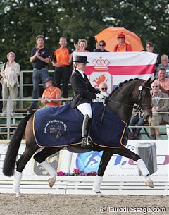 Mirelle van Kemenade on Vivaldo :: Photo © Astrid Appels