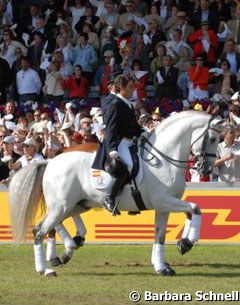 Juan Manual Munoz Diaz and Fuego at the closing ceremony