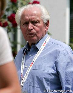 88-year old Georg Wahl visits the 2008 CDIO Aachen. For many years, Wahl was the Oberbereiter of the Spanish Riding School and he is the trainer of Christine Stuckelberger