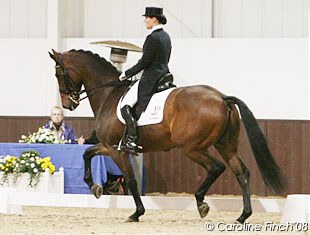 Christa Laarakkers on Ovation :: Photo © Caroline Finch