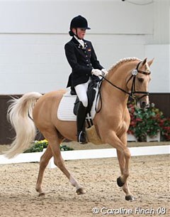 Katharina Weychert on Golden Derano C