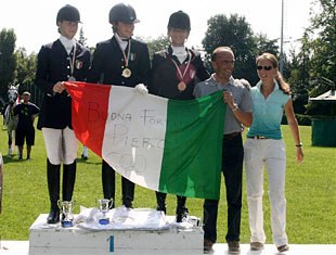 The podium at the 2008 Italian Pony Championships: Cassis, Pignatti, Zaniboni