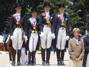 The gold medal winning German junior rider team: Thea Felicitas Müller, Louisa Lüttgen, Esther Rolfs, Sanneke Rothenberger, chef d'equipe Maria Schierhölter-Otto