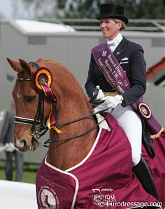 Heike Kemmer and Bonaparte (by Bon Bonaparte) won the Kur tour at the 2008 CDI Hagen