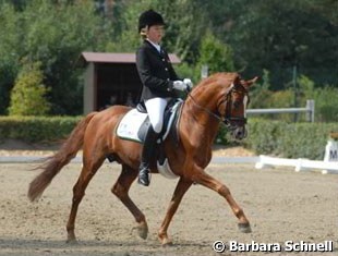 Florine Kienbaum and Going East get bronze at the 2008 German Pony Championships