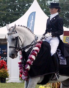 Angela Fergusson and Monique III win at the 2008 Horse of the Year Show