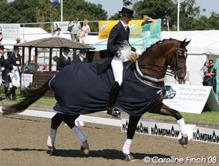 Para rider Sophie Wells on Touchdown