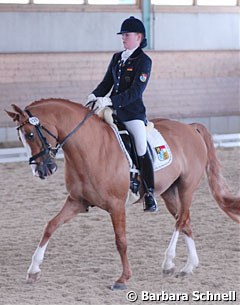 Katharina Weychert on Deinhard B