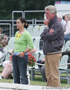 Difficult training a combination: German Hans Heinrich Meyer zu Strohen is training French Jessica Michel through an interpreter.