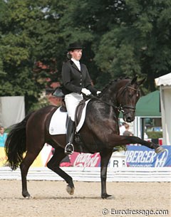 Isabelle van Zaanen on Valentino S