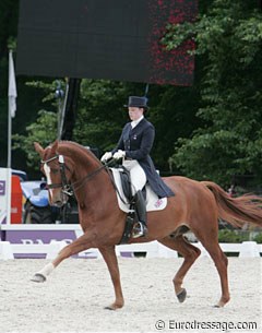 British Katherine Abberley on the Belgian warmblood Unterwelt (by Weltmeyer)