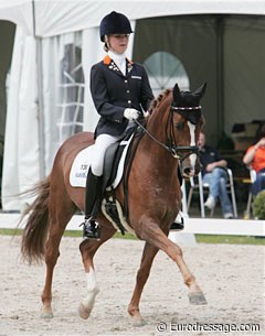 Maria van den Dungen on Dino P