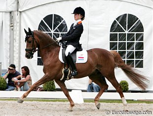 Maria van den Dungen on Dino P :: Photo © Astrid Appels