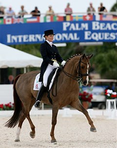 Ashley Holzer and Pop Art at the 2008 CDI Wellington :: Photo © Sue Stickle
