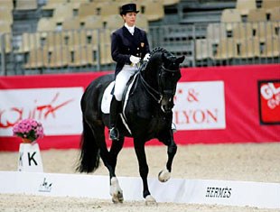 Catherine Haddad and Cadillac (by Solos Carex) at the 2008 CDI Lyon