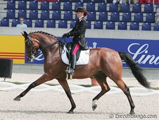 Italian former European Young Rider champion Valentina Truppa presenting the Italian bred Eremo del Castegno (by Rohdiamant)