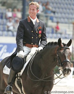 Carl Hester on Sarah Tyler-Evans' T Movistar.