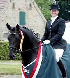 Jennifer Hoffmann aboard Rubinio B (by Royal Rubin)