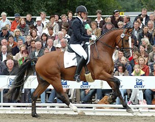 Claudia Rüscher and Lissaro van de Helle at the 2009 Bundeschampionate