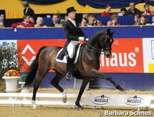 Matthias Rath and Sterntaler beating German Olympic team riders