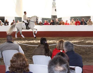 Juan Manuel Munoz Diaz presents Cardenas' Fuego to the audience