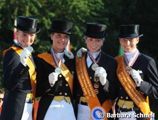 German Silver Young Riders Team: Fabienne Lutkemeier, Friederike Hahn, Kerstin Sieber, Thea Felicitas Müller