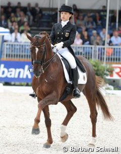 Charlott-Maria Schürmann Wins Individual Test Silver on World of Dreams.