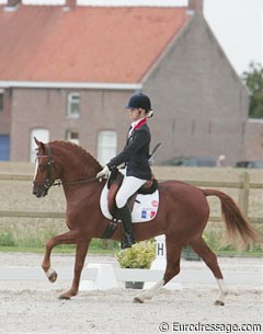 French team rider Victoria Boree on Doppelspiel placed fifth with 66.444%.
