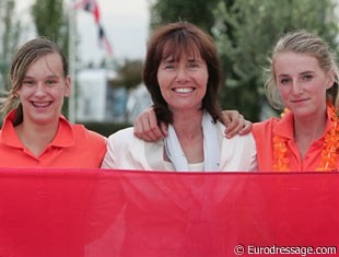 Only two Dutch dressage riders took part in the opening ceremony. Dana van Lierop and Julia van Schaijk were escorted by chef d'equipe Christa Laarakkers.