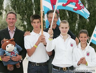 The Luxembourg team: chef d’équipe: Christoph Umbach, Basile Bettendorf ( jumping) and his father and coach Charles Bettendorf, Michèle Thill and Fabienne Claeys