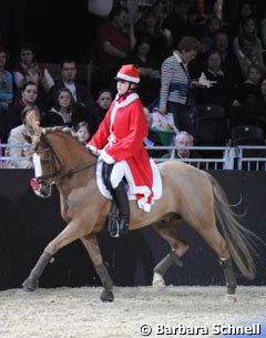 Svenja Bachmann and her chesnut German Reitpony Van Knuff finished third in the ranking