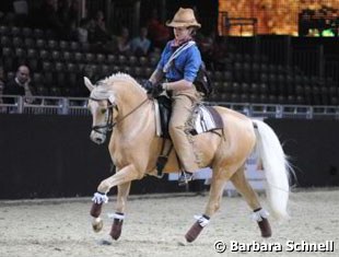 Florina Kienbaum and Donnertraum win the Golden Kids Cup at 2009 Equitana :: Photo © Barbara Schnell