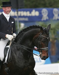 Derk Wieger de Boer on Cosmopolitan, a 17-year old Holsteiner stallion by Corleone x Lago Maggiore