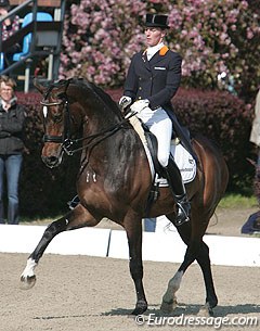 Imke Schellekens and Sunrise at the 2009 CDI Hagen