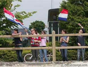 The French are waving flags after Guillem's ride on Marin des As.