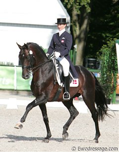 Mikala Gundersen on Horses Unlimited's Leonberg