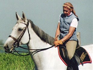 Christine Stuckelberger on Ravenna at her yard Hasenberg in Switzerland in 2009 :: Photo © Silke Rottermann