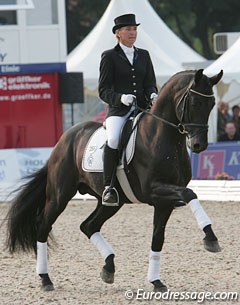Ingrid Klimke and the 5-year old stallion Dresden Mann at the 2009 World Young Horse Championships in Verden :: Photo © Astrid Appels