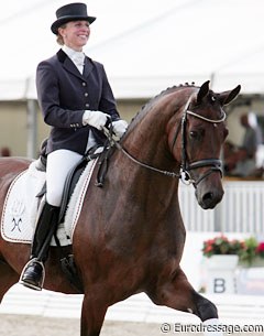 Yvonne Reiser and Ferrero at the 2009 World Young Horse Championships :: Photo © Astrid Appels