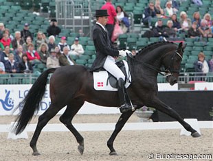 Andreas Helgstrand on Tannenhof's Carabas at the 2009 European Championships :: Photo © Astrid Appels