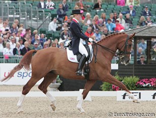 Laura Bechtolsheimer and Mistral Hojris, hot to trot