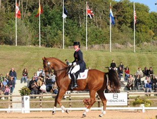 Fiona Bigwood in winning mood at the 2009 CDI Biarritz