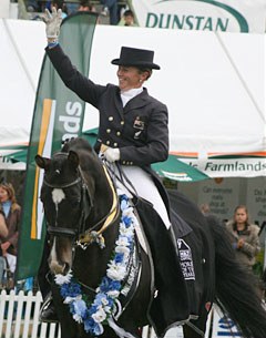 Jody Hartstone Wins the 2009 New Zealand Horse of the Year Show