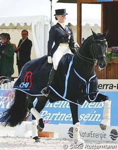 Victoria Max-Theurer and Salieri in the prize giving ceremony at the 2010 CDI Donaueschingen :: Photo (c) Silke Rottermann