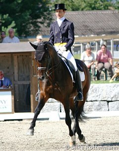 Andrea Wicki-Mäder on the Trakehner Distelzar