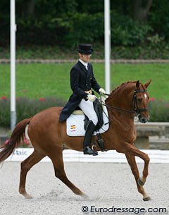 Spanish Artur Alvarez Pou and Ohio (by Jazz) were the first pair to go in the Kur to Music. He's freestyle included the witty lyric "Yoho, Don't Forget Me," a funny reminder to the judges.