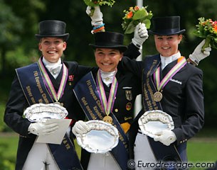 The Junior Riders Kur Medallists: Cathrine Dufour, Charlott Maria Schurmann, Danielle Houtvast
